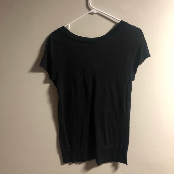 Black flowy deep V V-neck dressy top - Picture 5 of 6